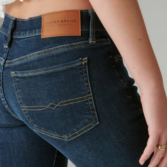 Lucky Brand Mid Rise Sweet'n Straight - 10/30 - Picture 4 of 13